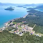 Gusti