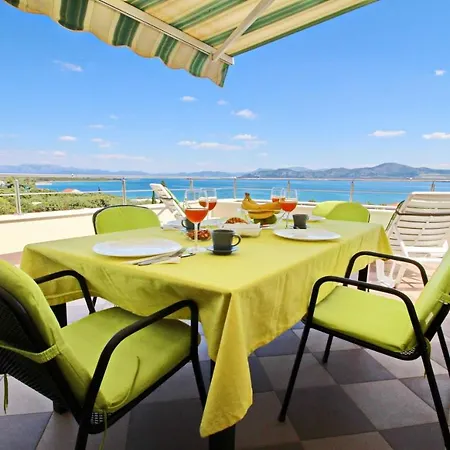 Apartment Gusti Drače