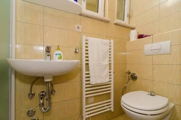 Apartment Gusti Drače