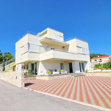 Apartman Gusti