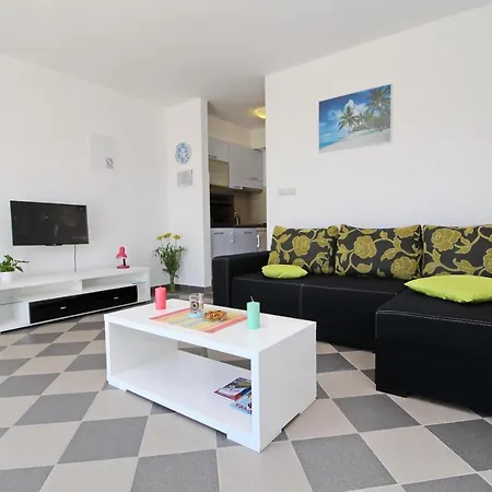 Gusti Apartman