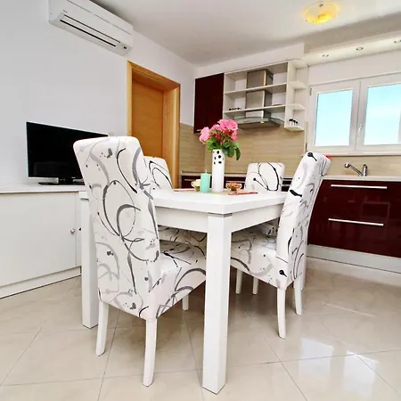 Gusti * Drače