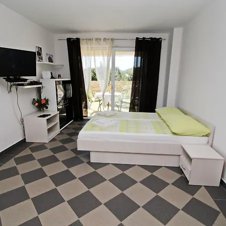 Gusti Apartman
